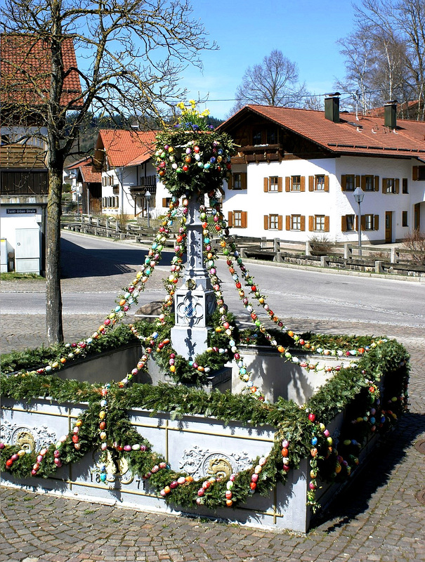 Osterbrunnen in Rieden. ©UdoSm