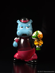 Ferrero Happy Hippo Bräutigam mit Blumenstrauss