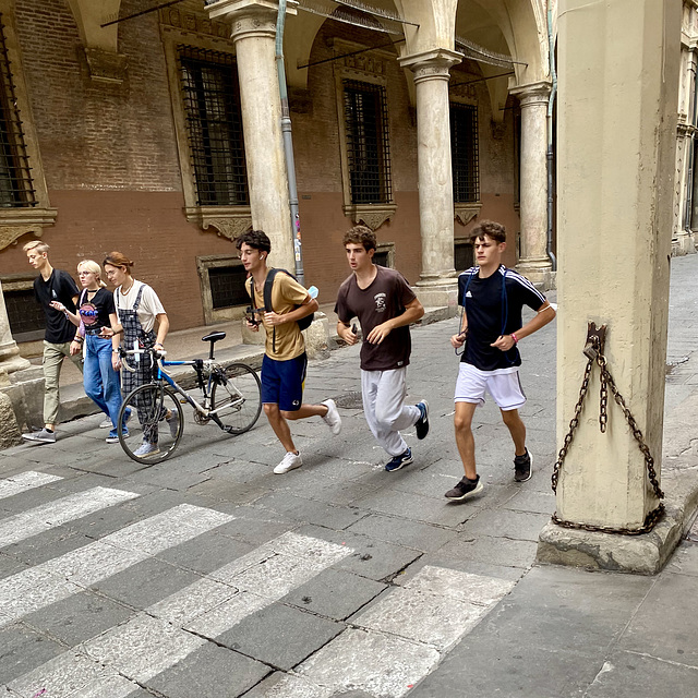 Bologna 2021 – Walking and running