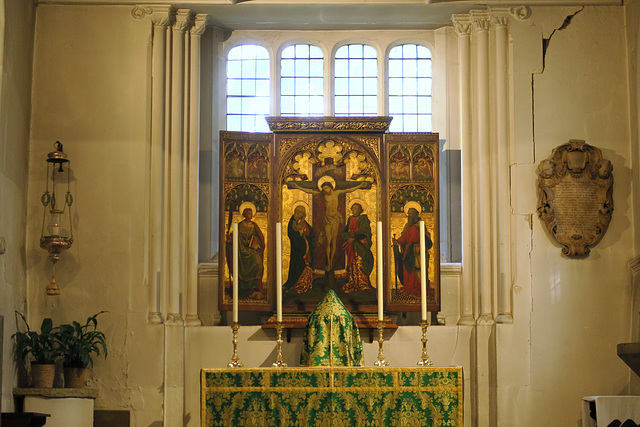 IMG 8776-001-S tPancras Old Church Altar
