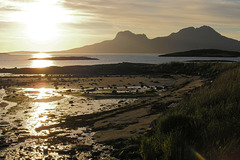 Evening at Løpvika bay and a view of Landegode island