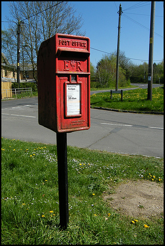 Cumnor post box