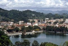 Blick auf einen teil des Stausee von Kandy