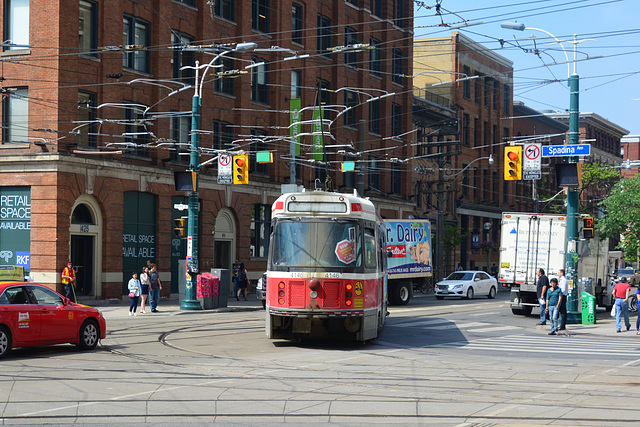 Canada 2016 – Toronto – Trolley pole dewirement