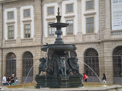 Lions Fountain.
