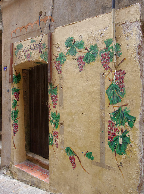Grapevine mural