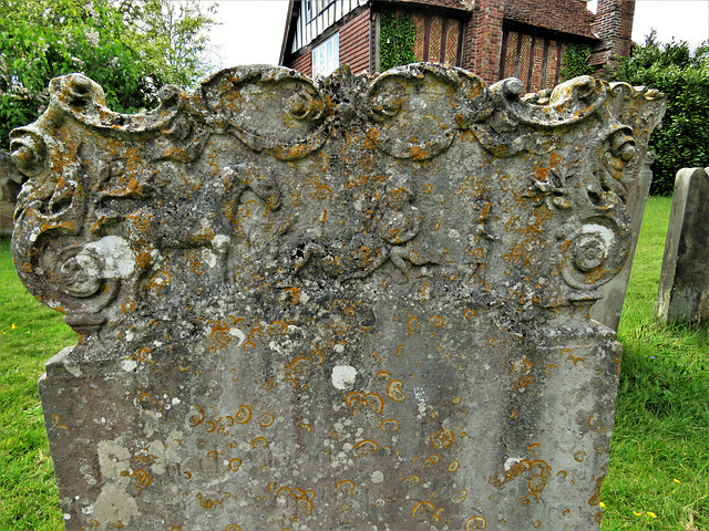 speldhurst church, kent (5)carving of good samaritan on c18 gravestone of richard cossum +1721