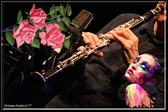 A Man, a few roses, a clarinet, HAPPINESS******************