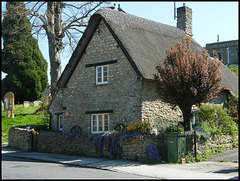 Cumnor thatched cottage