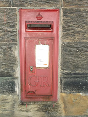 O&S - G R postbox