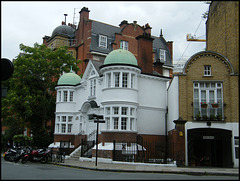 white house in Bloomsbury