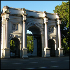 grand arch to nowhere