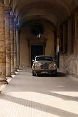 Parking at the palace