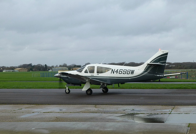 N4698W at Lee on Solent - 9 January 2016