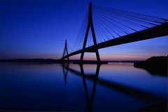 Ponte Internacional do Guadiana, blue