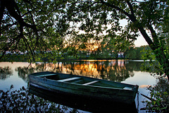 Самотній човник і надвечір'я / Lonely boat & sunset
