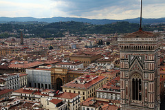 Gravir les 463 marches pour admirer la vue sur Florence .