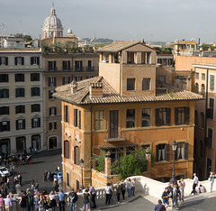 Building by Spanish Steps