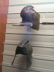 Musée archéologique de Split : casques d'époque grecque.
