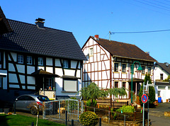 DE - Grafschaft - Fachwerk in Lantershofen