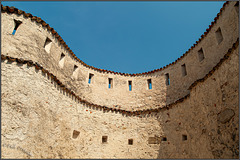 Bogenmauer am Castel Beseno