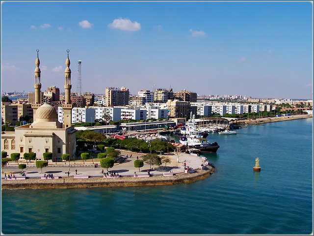 Città di Suez : dopo questa boa il canale diventa 'Mar Rosso'