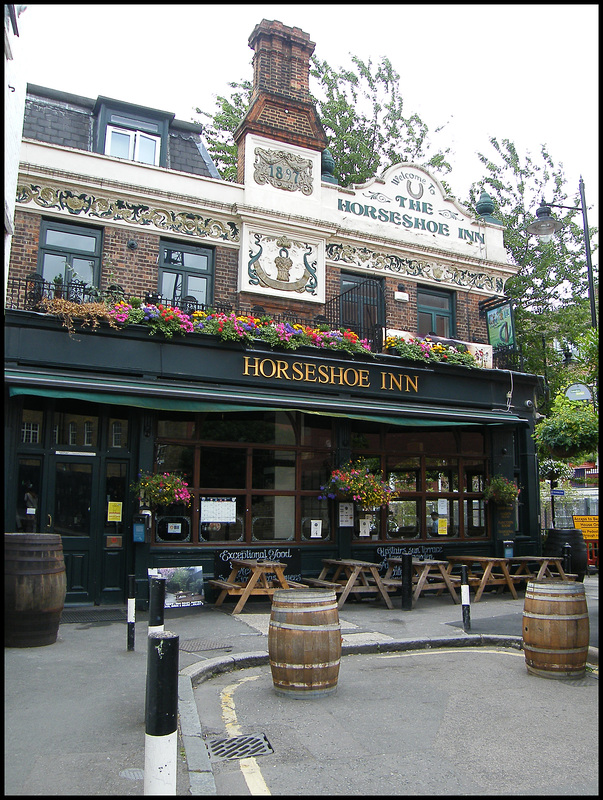 Horseshoe Inn at London Bridge