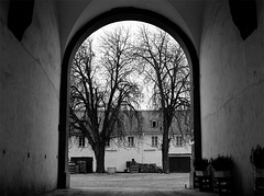 archway with courtyard