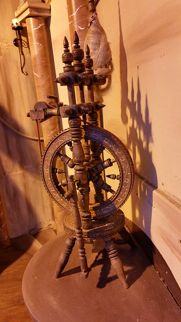 Exquisite and detailed spinning wheel