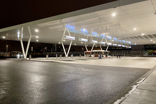 Den Haag Centraal busstation