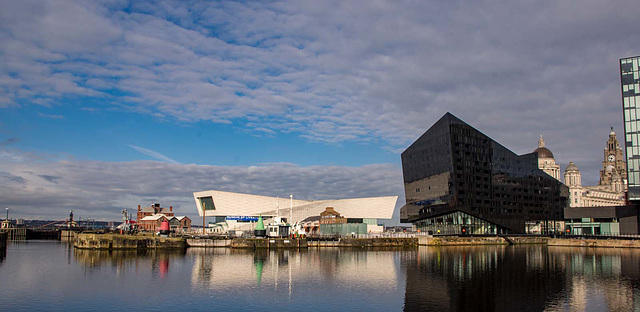 Liverpool Museum and Mann Island