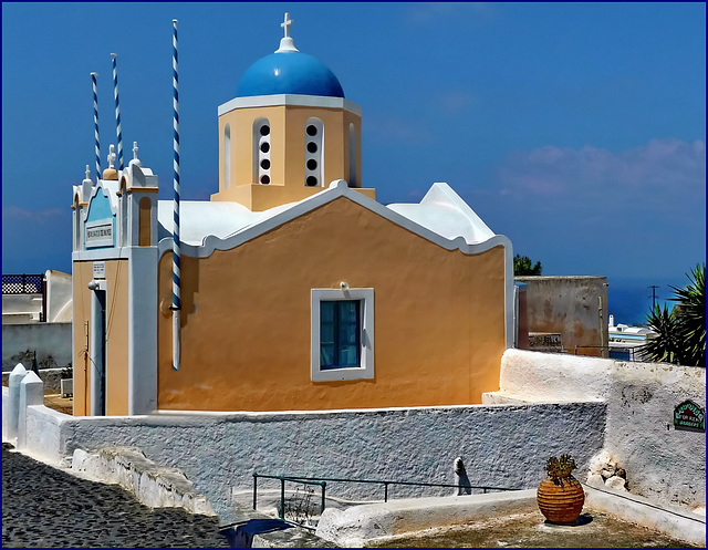 Santorini : Oia - Ekklisia Agii Apostoli -
