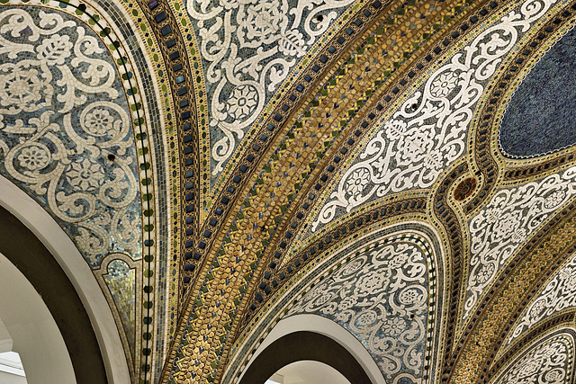 Tiffany Ceiling – Macy’s Department Store, 111 North State Street, Chicago, Illinois, United States