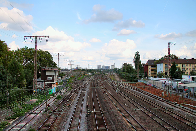 Blick auf die Bergisch-Märkische Bahnstrecke (Essen-Frohnhausen) / 30.08.2020