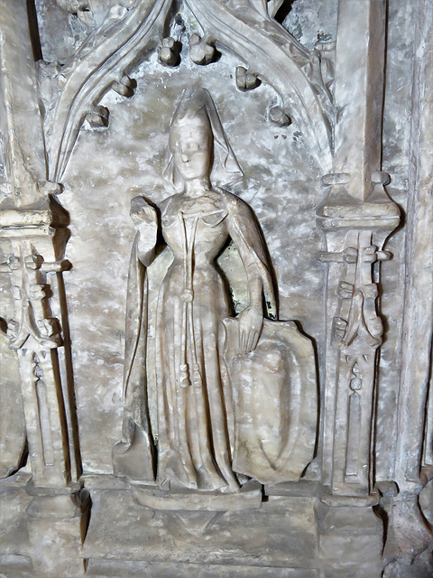 norbury church, derbs (65)weeper on tomb of sir ralph fitzherbert +1483