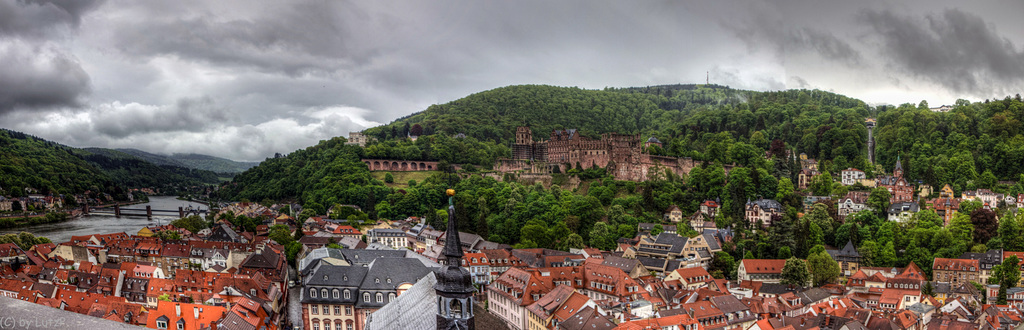 Heidelberg im Regen / on a raiy day (090°)