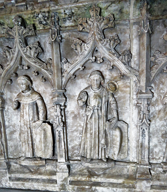 norbury church, derbs (61)weeper on tomb of sir ralph fitzherbert +1483
