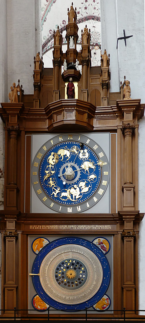 Uhr und astronomischer Kalender