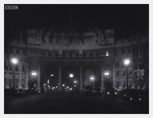 Admiralty Arch by night