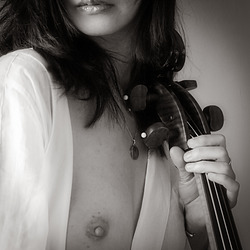 the cello player