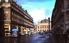 Paris (75)  Décembre 1977 . (diapositive numérisée).