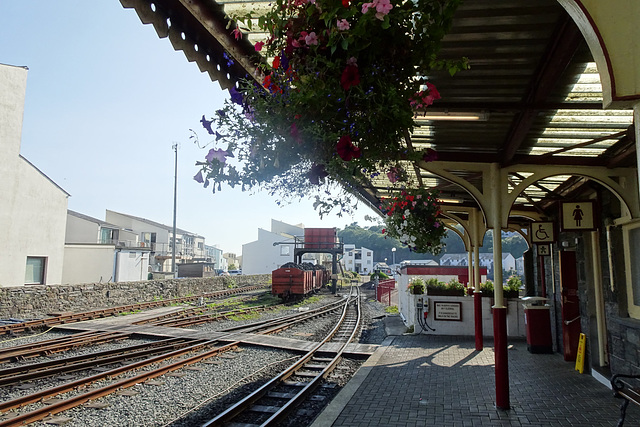 Porthmadog Station