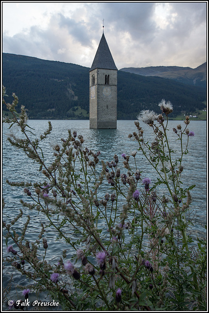 Der Kirchturm von Altgraun