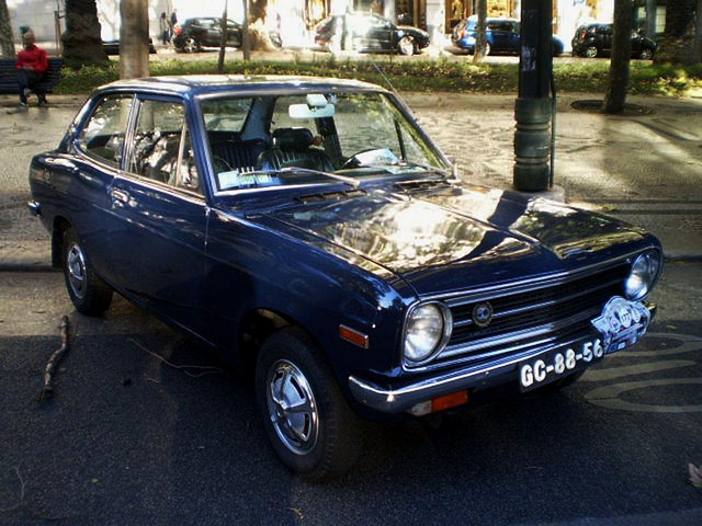 Datsun 1200 (1972).
