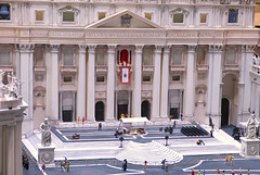 Rom, Petersdom: Papstaudienz vor leeren Rängen