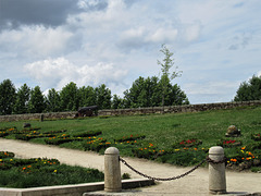 Garden, walls and cannon.