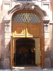 Portal der Bürgersaalkirche München