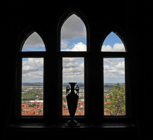 Fensterblick aus dem Schloss über die Stadt