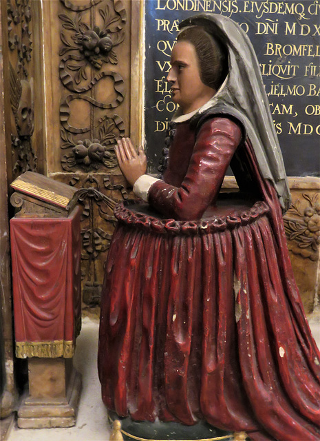 st helen bishopsgate , kneeling effigy on c17 tomb of sir john spencer +1609   (44)