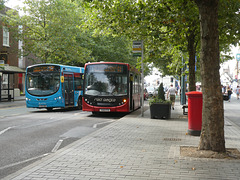 Buses in St. Albans - 8 Sep 2023 (P1160422)